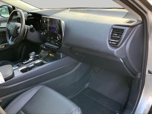 Used 2025 Lexus NX 250 FWD w/ Accessory Package (2T) image 18