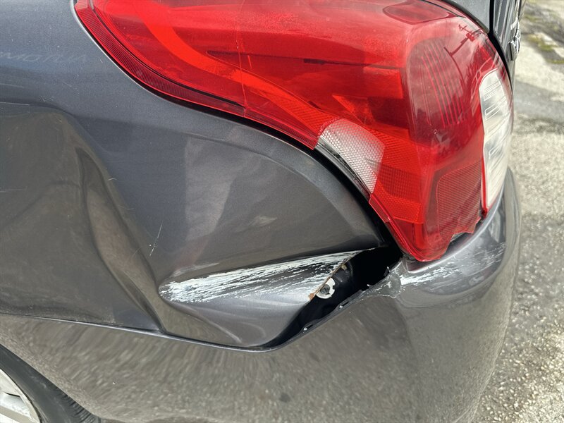 Used 2015 Nissan Versa S Plus FWD image 22