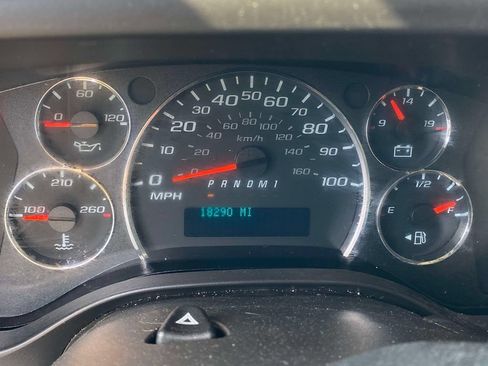 Used 2025 GMC Savana 2500 w/ Driver Convenience Package RWD image 26