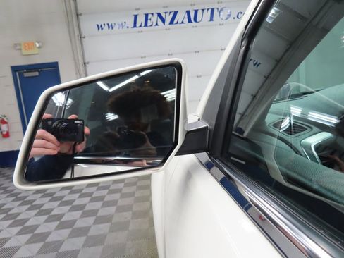 Used 2015 GMC Acadia SLT image 52