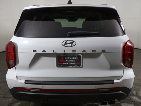 Used 2024 Hyundai Palisade SEL w/ Premium Package FWD image 17