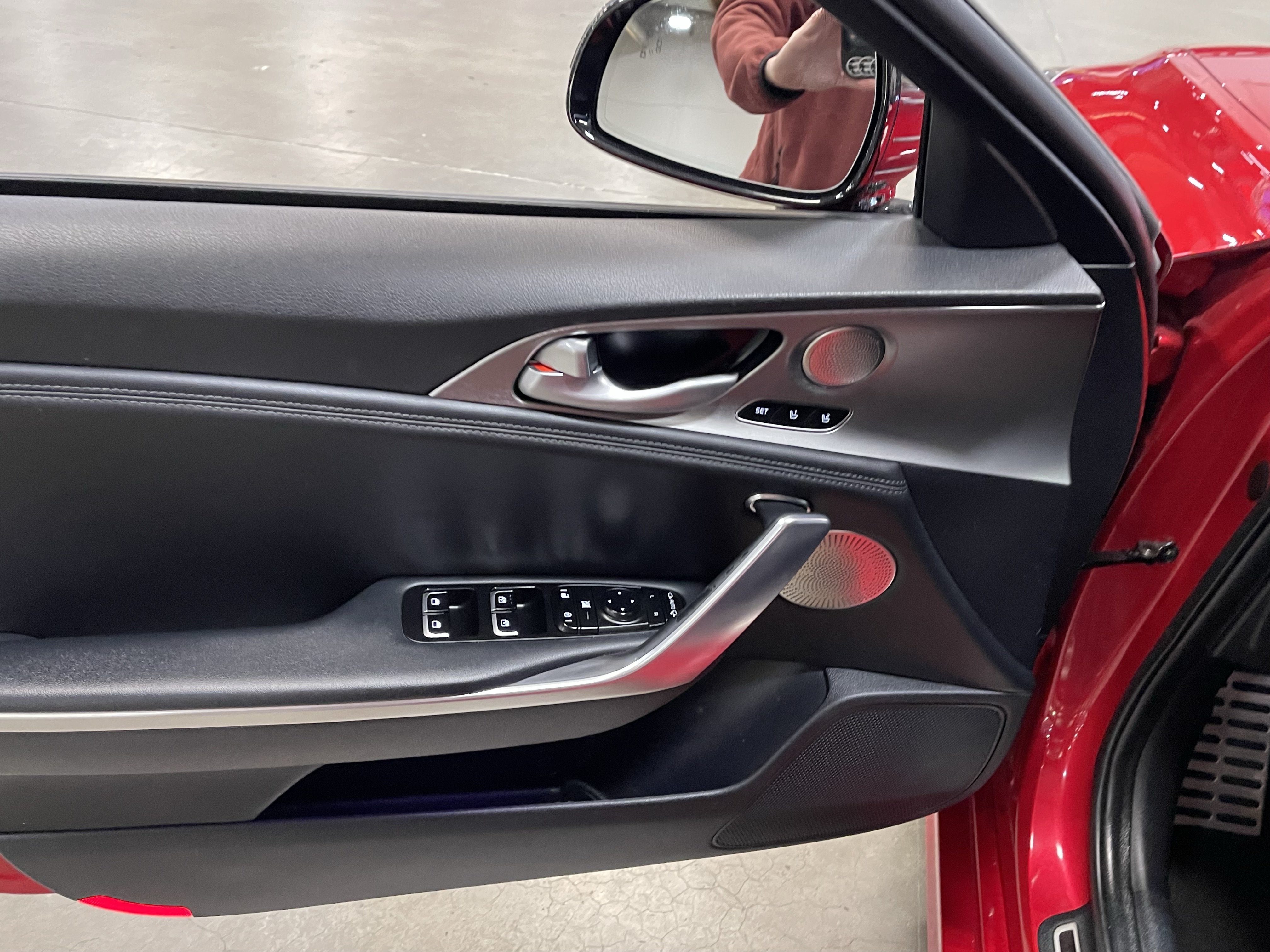 Used 2018 Kia Stinger GT2 AWD/4WD image 19