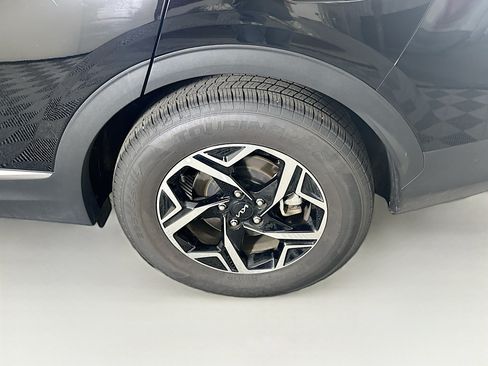 Used 2025 Kia Sportage LX FWD image 11