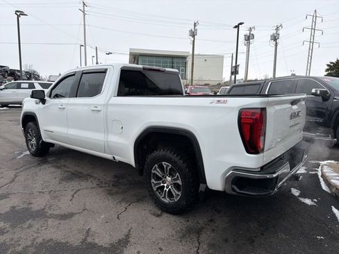 Used 2020 GMC Sierra 1500 SLE w/ SLE Value Package image 3