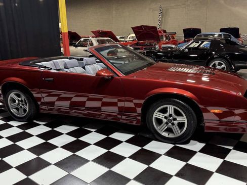 Used 1988 Chevrolet Camaro IROC-Z RWD image 13