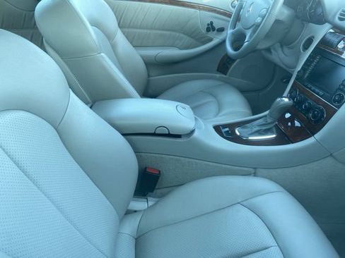 Used 2005 Mercedes-Benz CLK 320 Cabriolet image 10