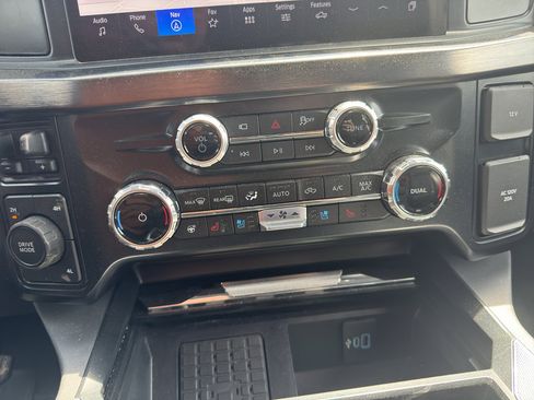 Used 2025 Ford F350 Lariat AWD/4WD image 13