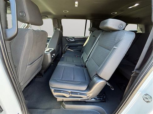 Used 2022 GMC Yukon XL SLE image 34