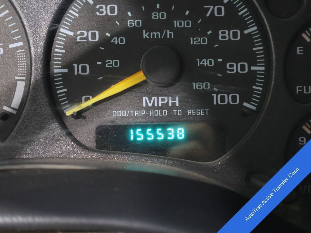 Used 2000 Chevrolet Blazer LS w/ LS Preferred Equipment Group AWD/4WD image 4