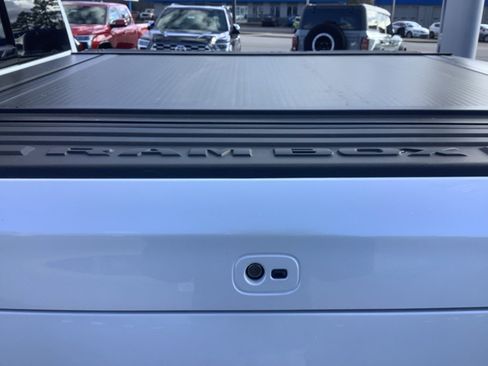 Used 2022 RAM 1500 Limited w/ Bed Utility Group image 10