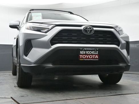 Certified 2025 Toyota RAV4 XLE w/ Convenience Package FWD image 43