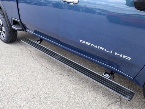 New 2026 GMC Sierra 2500 Denali w/ Denali Reserve Package AWD/4WD image 7