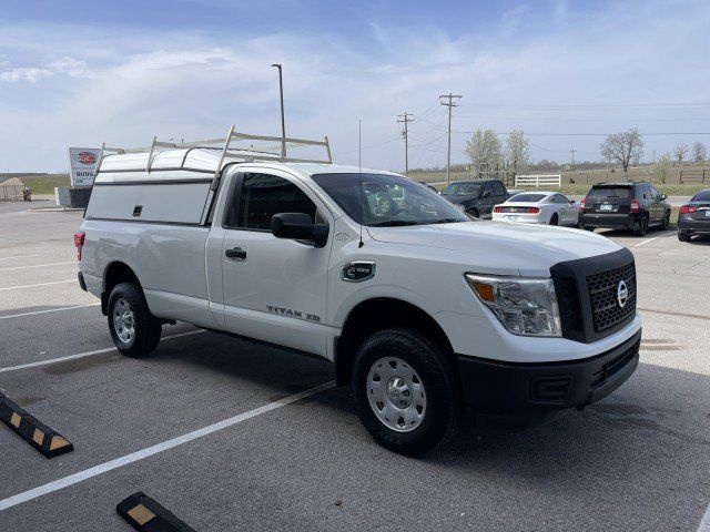 Used 2017 Nissan Titan S AWD/4WD image 3