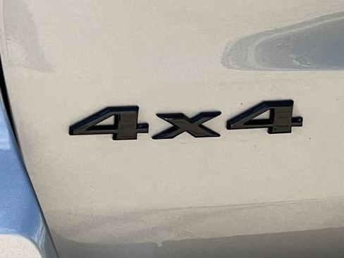 Used 2021 Jeep Grand Cherokee Laredo X AWD/4WD image 2