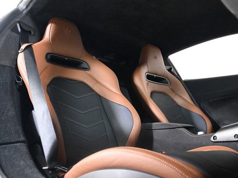 Used 2022 Maserati MC20 Coupe image 17