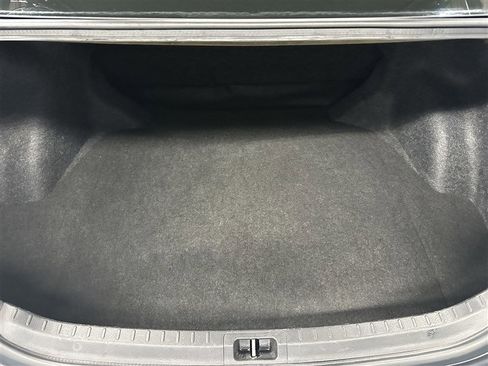 Used 2018 Toyota Corolla SE image 17