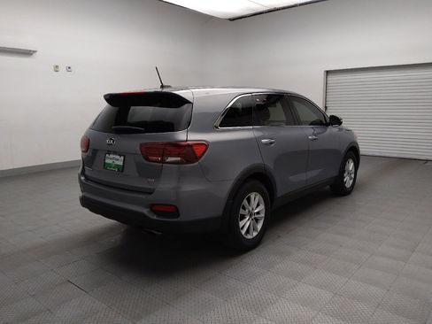 Used 2020 Kia Sorento L image 9
