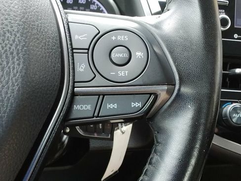 Used 2021 Toyota Camry SE FWD image 15