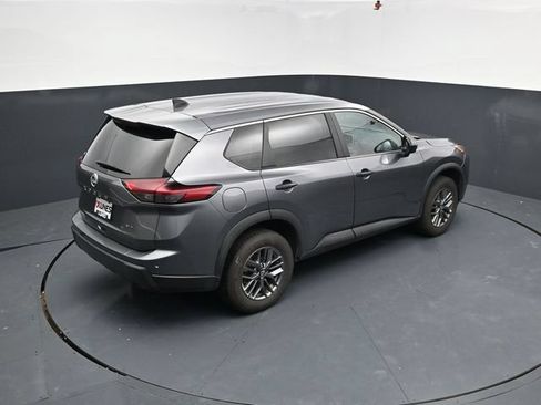 Used 2024 Nissan Rogue S AWD/4WD image 18