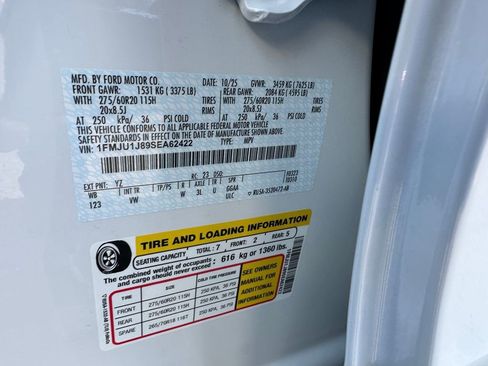 New 2025 Ford Expedition Active image 27