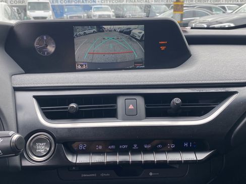 Used 2019 Lexus UX 200 w/ Premium Package FWD image 12