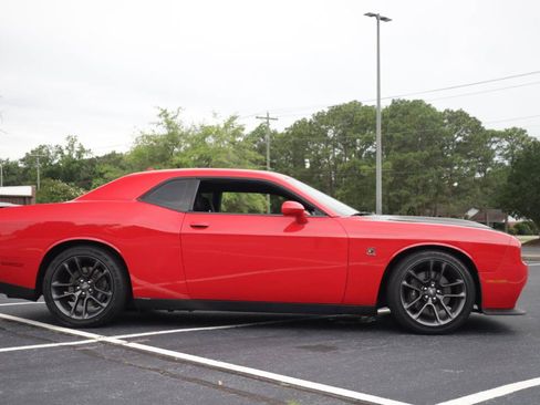 Used 2021 Dodge Challenger R/T Scat Pack RWD image 5