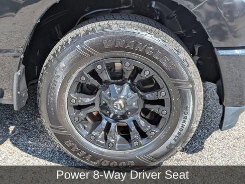 Used 2019 RAM 1500 Big Horn image 12