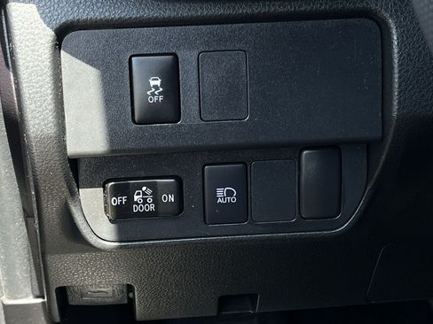 Used 2023 Toyota Tacoma SR5 RWD image 20