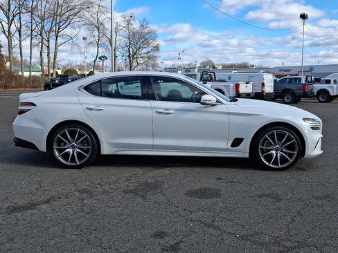 Used 2023 Genesis G70 2.0T image 8