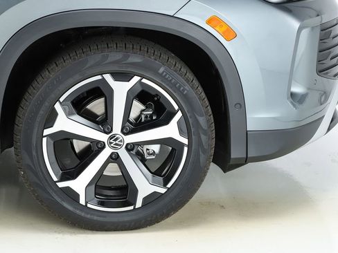 New 2026 Volkswagen Tiguan SE image 53