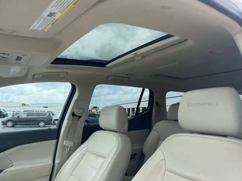 Used 2020 GMC Acadia Denali w/ Technology Package FWD image 13