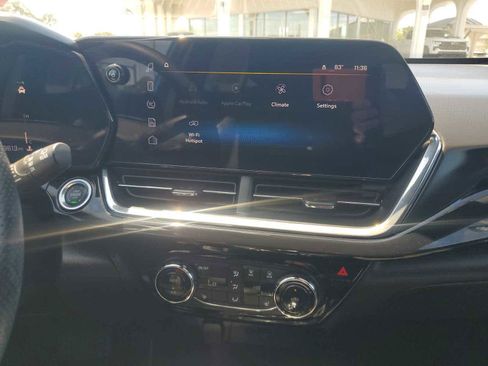 Certified 2025 Chevrolet Trax RS w/ Driver Confidence Package FWD image 12