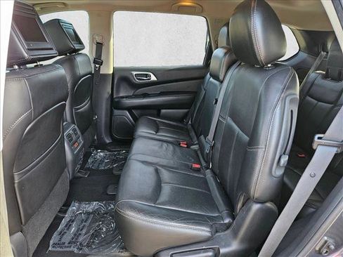 Used 2014 Nissan Pathfinder Platinum w/ Platinum Premium Package FWD image 24