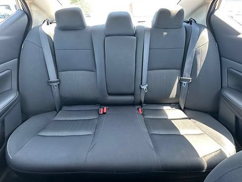 Used 2025 Nissan Altima 2.5 SV FWD image 29