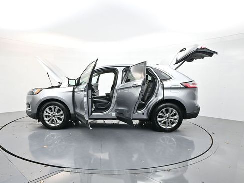 Used 2024 Ford Edge Titanium image 35