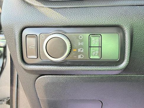 Used 2021 Ford Explorer 2WD image 10