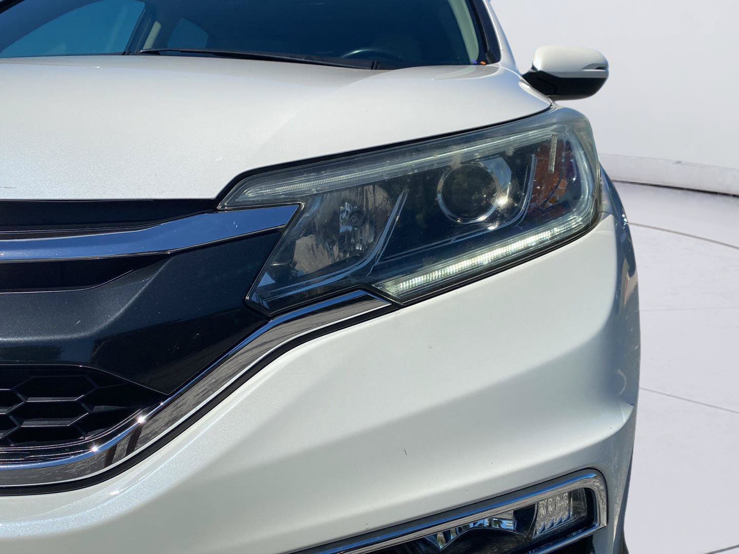 Used 2016 Honda CR-V Touring image 10