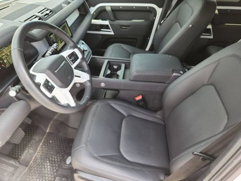 Used 2023 Land Rover Defender 110 SE AWD/4WD image 9