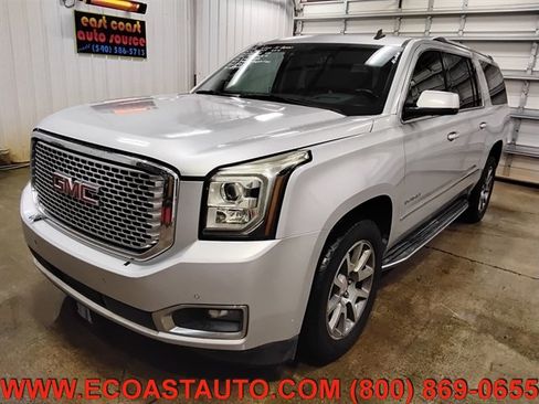 Used 2015 GMC Yukon XL Denali w/ Touring Package AWD/4WD image 4
