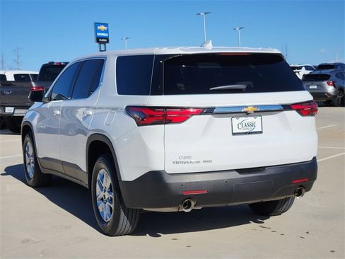 Certified 2022 Chevrolet Traverse LS image 8