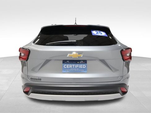 Certified 2025 Chevrolet Trax LT image 3