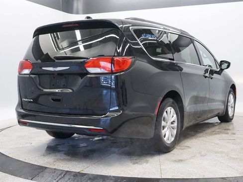 Certified 2018 Chrysler Pacifica Touring Plus image 6