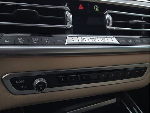 Used 2020 BMW X5 xDrive40i w/ Premium Package image 16