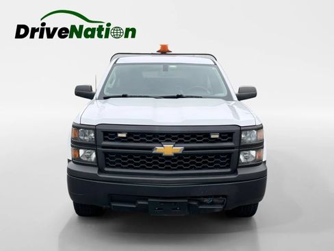 Used 2014 Chevrolet Silverado 1500 W/T RWD image 2