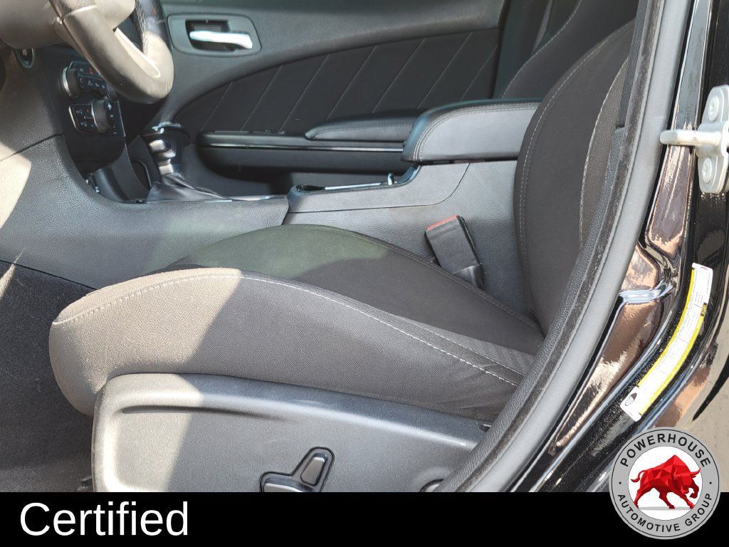 Used 2020 Dodge Charger R/T w/ Blacktop Package RWD image 22