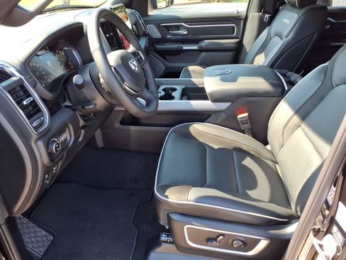 Used 2025 RAM 1500 Laramie w/ Advanced Safety Group II AWD/4WD image 15