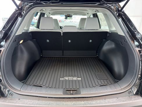 New 2026 Toyota Corolla Cross L image 8