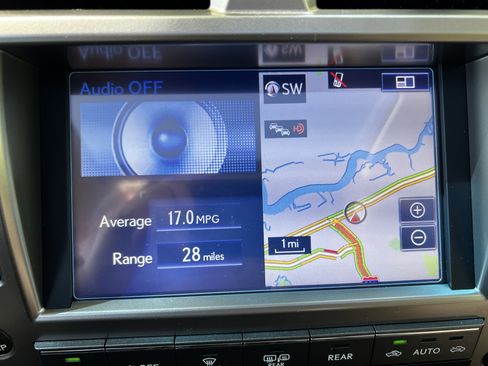 Used 2020 Lexus GX 460 Luxury w/ Accessory Package image 25