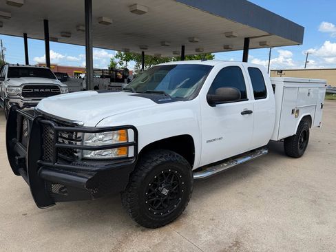 Used 2013 Chevrolet Silverado 2500 W/T image 1
