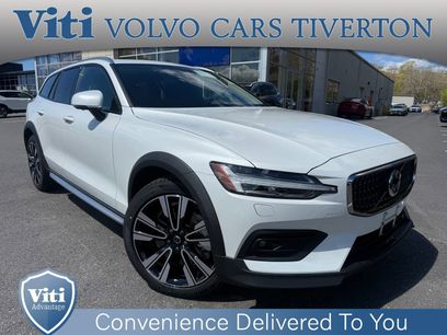 New 2026 Volvo V60 B5 Cross Country Ultra w/ Protection Package Premier